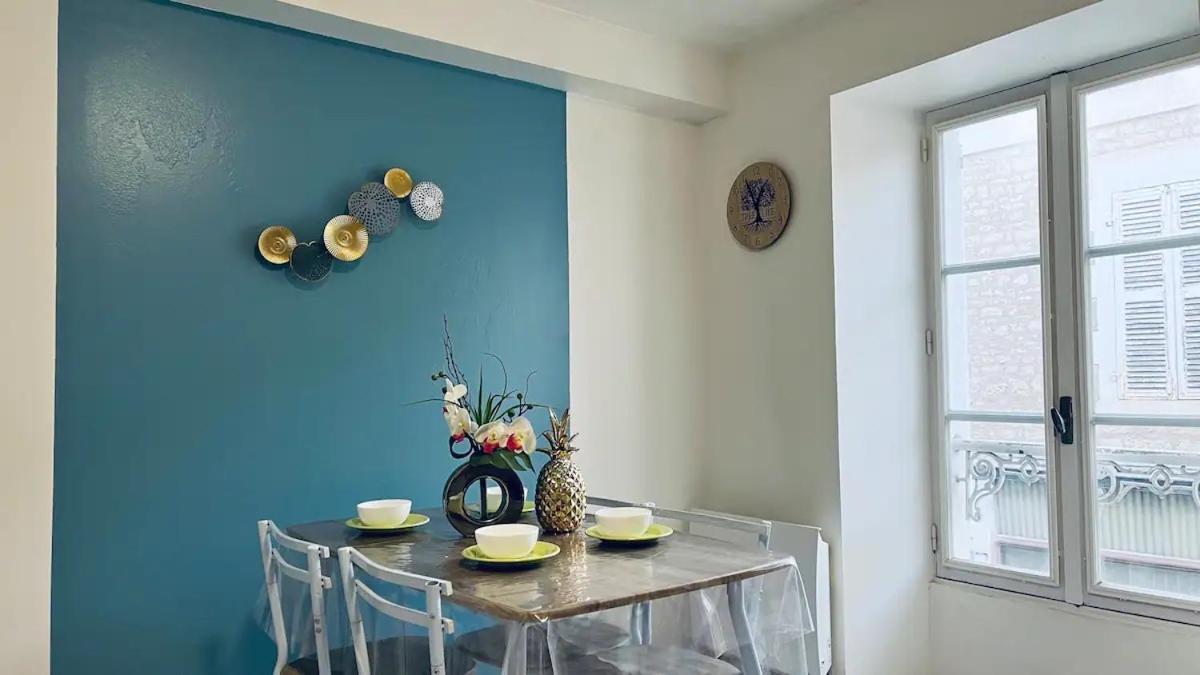 Jolie Appartement 2 Chambres 65M2 Au Centre Ville Fontenay-le-Comte Buitenkant foto